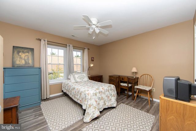 1011-B SCOTSWOOD CT, Mount Laurel, NJ 08054