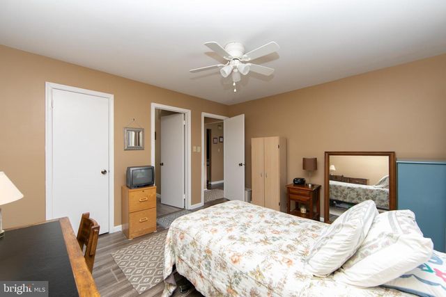 1011-B SCOTSWOOD CT, Mount Laurel, NJ 08054