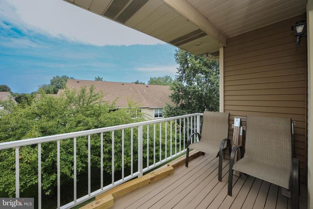 1011-B SCOTSWOOD CT, Mount Laurel, NJ 08054