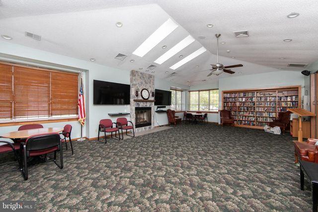 1011-B SCOTSWOOD CT, Mount Laurel, NJ 08054