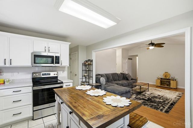 845 Village Green Parkway, Hamilton Twp, OH 45039