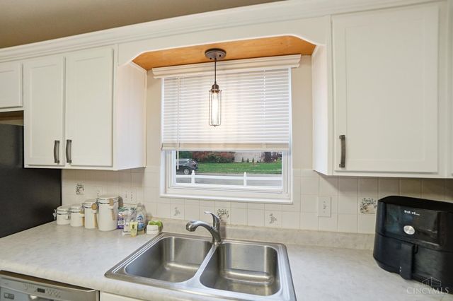 845 Village Green Parkway, Hamilton Twp, OH 45039