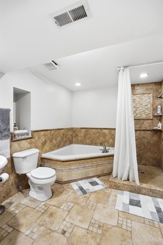 845 Village Green Parkway, Hamilton Twp, OH 45039