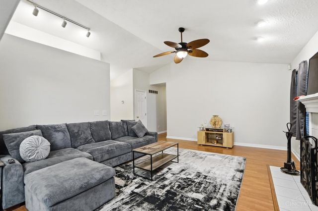 845 Village Green Parkway, Hamilton Twp, OH 45039