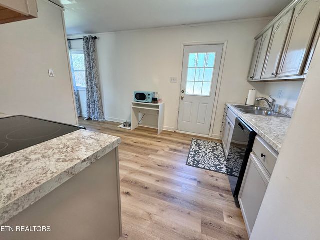 4511 Fawnie Lane, Knoxville, TN 37918