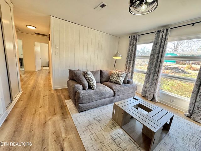 4511 Fawnie Lane, Knoxville, TN 37918