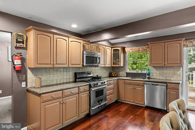 318 HIALEAH DR, Cherry Hill, NJ 08002