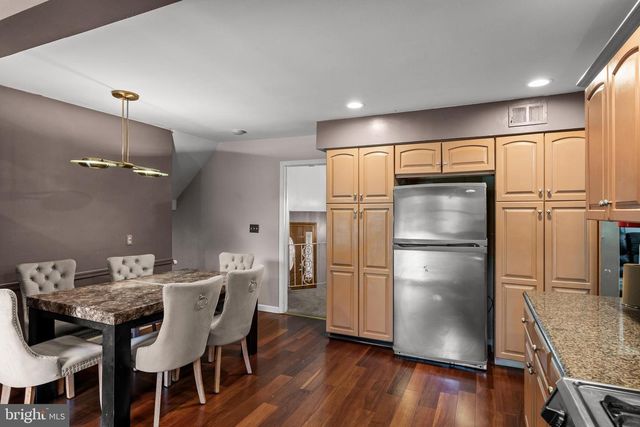 318 HIALEAH DR, Cherry Hill, NJ 08002