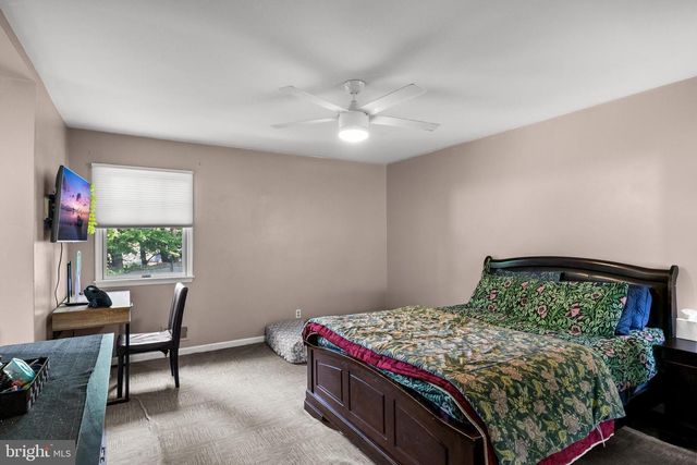 318 HIALEAH DR, Cherry Hill, NJ 08002