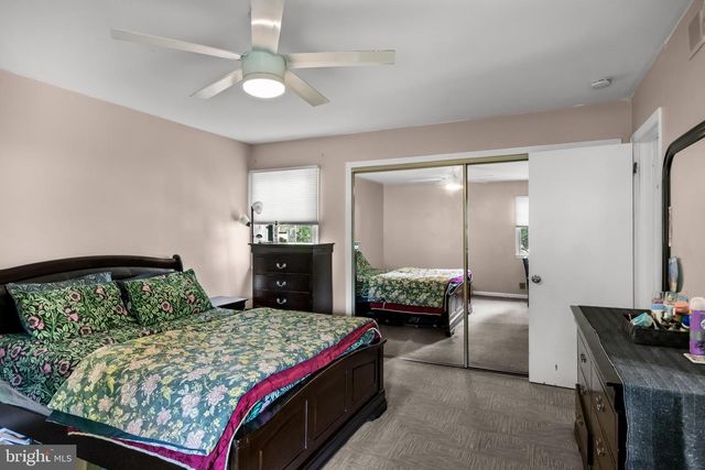 318 HIALEAH DR, Cherry Hill, NJ 08002