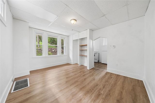 2216 Lutz Avenue, Carrick, PA 15210