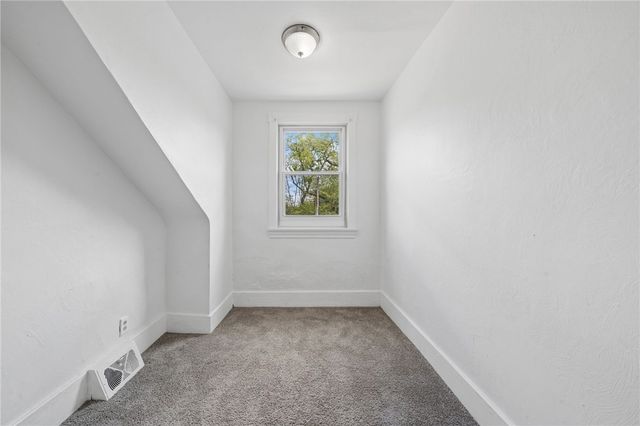 2216 Lutz Avenue, Carrick, PA 15210