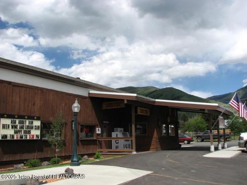 355 S WASHINGTON Street, Afton, WY 83110 photo 10