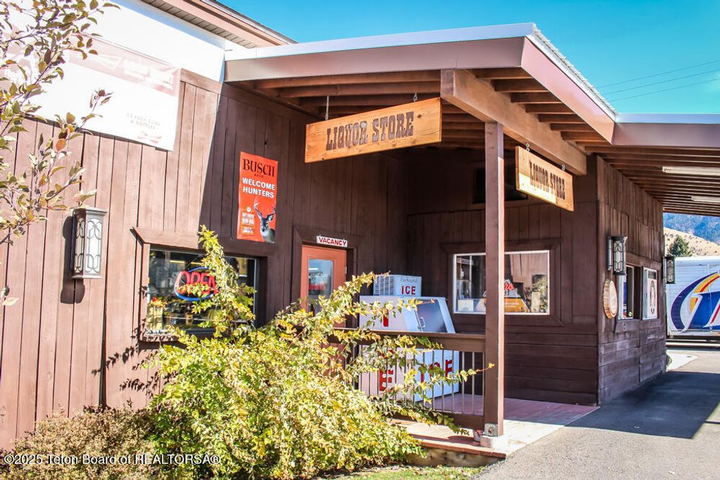 355 S WASHINGTON Street, Afton, WY 83110 photo 7