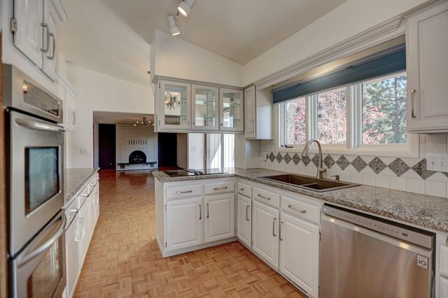 5404 N Northwood Dr, Spokane Valley, WA 99212