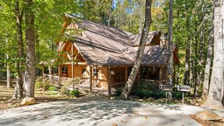 2215 Cub Circle, Sevierville, TN 37862