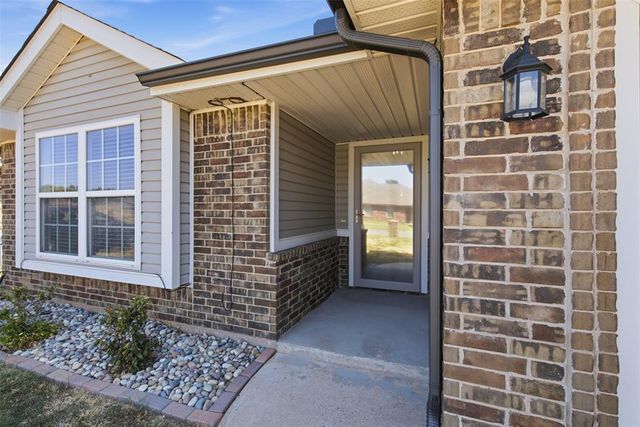 2026 Bradford Circle, Newcastle, OK 73065