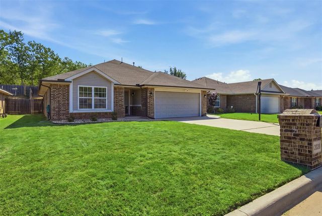 2026 Bradford Circle, Newcastle, OK 73065