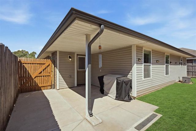2026 Bradford Circle, Newcastle, OK 73065