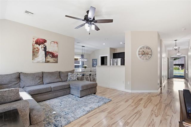 2026 Bradford Circle, Newcastle, OK 73065