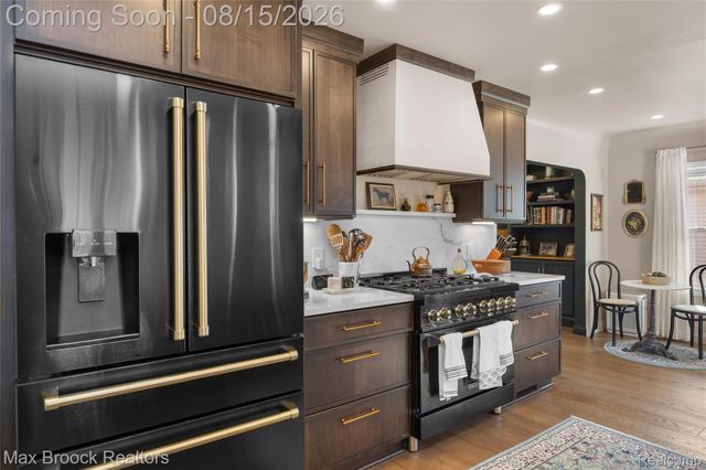 22451 Bayview Drive, St. Clair Shores, MI 48081