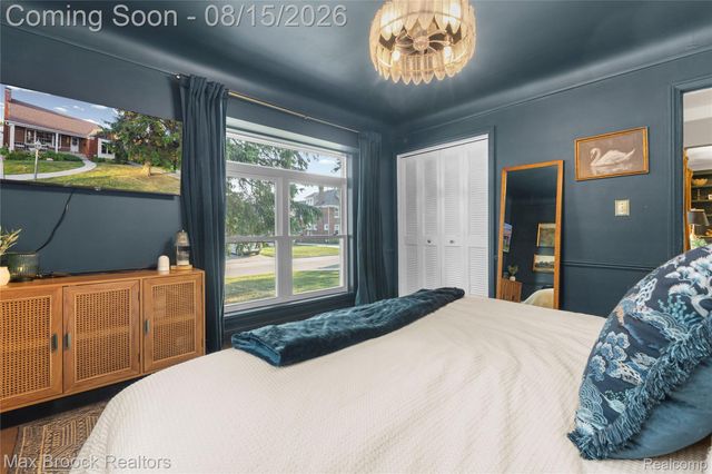 22451 Bayview Drive, St. Clair Shores, MI 48081