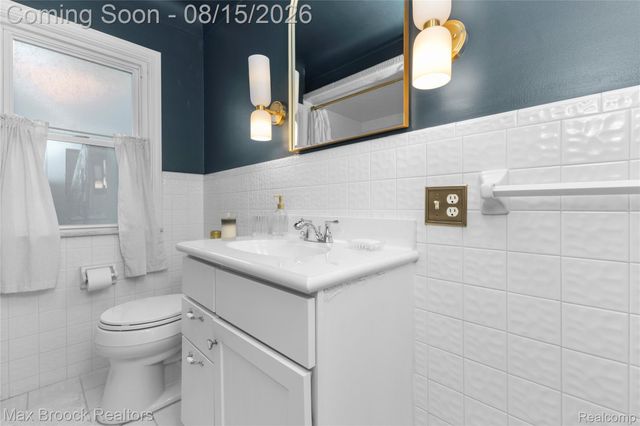 22451 Bayview Drive, St. Clair Shores, MI 48081