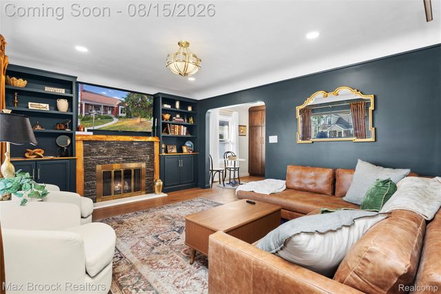 22451 Bayview Drive, St. Clair Shores, MI 48081