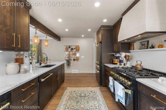 22451 Bayview Drive, St. Clair Shores, MI 48081