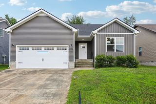 522 Sourwood Dr, Clarksville, TN 37042