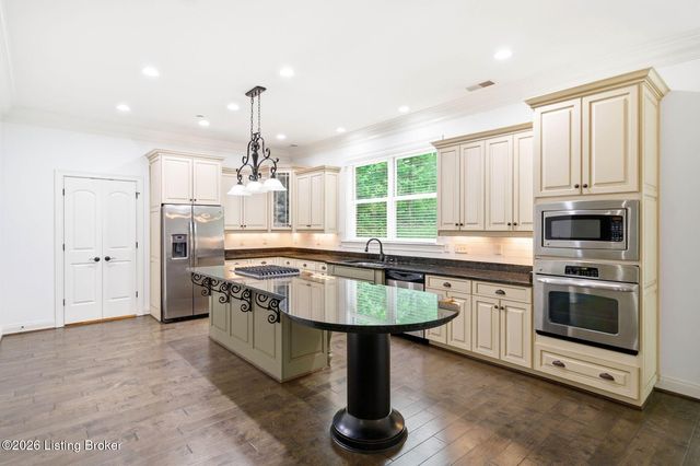 8500 Harrods Bridge Way 101, Prospect, KY 40059