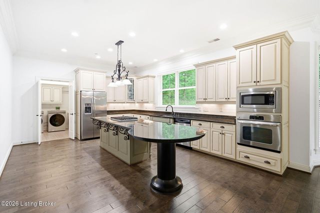 8500 Harrods Bridge Way 101, Prospect, KY 40059