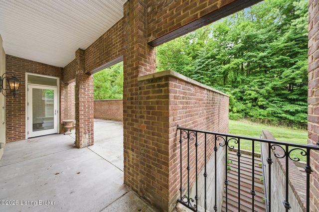 8500 Harrods Bridge Way 101, Prospect, KY 40059