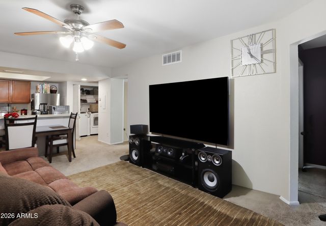 4730 W NORTHERN Avenue 2167, Glendale, AZ 85301