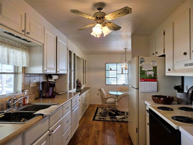 3312 OVERCUP OAK TERRACE, Sarasota, FL 34237