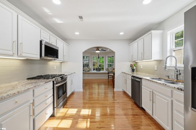 307 Stone River Way, Taylors, SC 29687