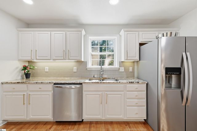 307 Stone River Way, Taylors, SC 29687
