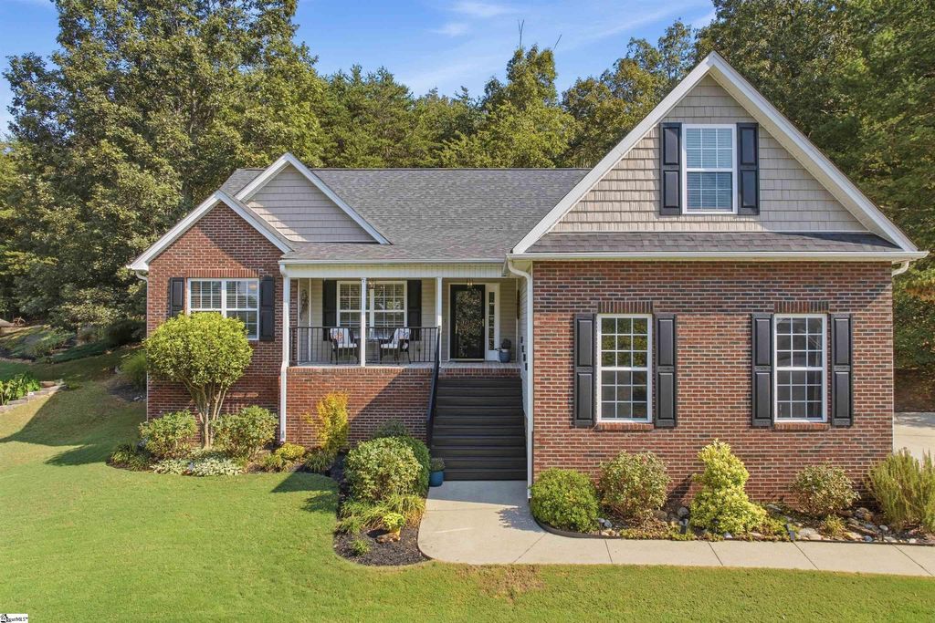 307 Stone River Way, Taylors, SC 29687