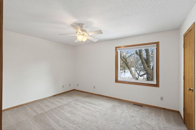 4076 States Avenue, Eagan, MN 55123