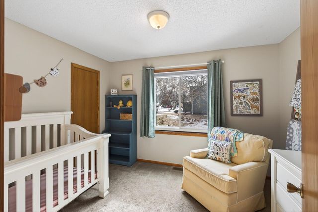 4076 States Avenue, Eagan, MN 55123