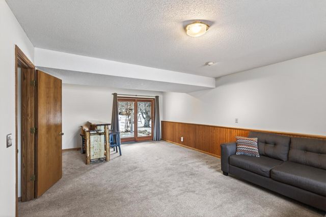 4076 States Avenue, Eagan, MN 55123