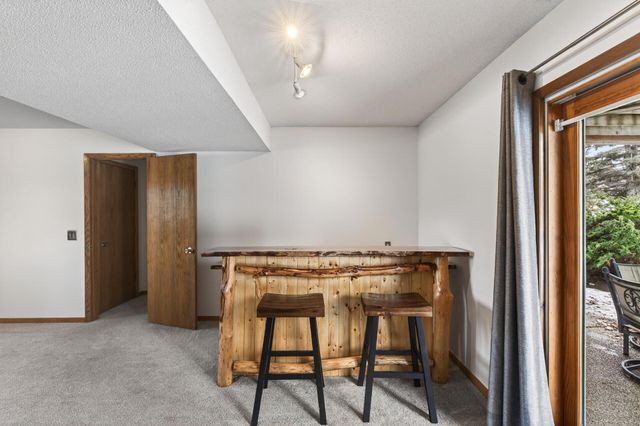 4076 States Avenue, Eagan, MN 55123