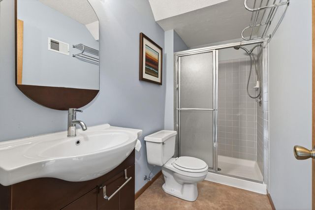 4076 States Avenue, Eagan, MN 55123