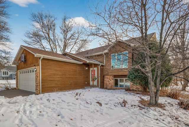 4076 States Avenue, Eagan, MN 55123