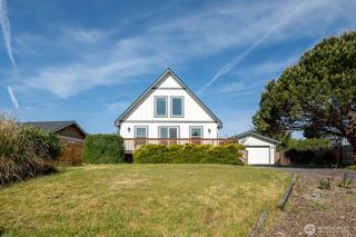 585 Ocean Shores Boulevard SW, Ocean Shores, WA 98569
