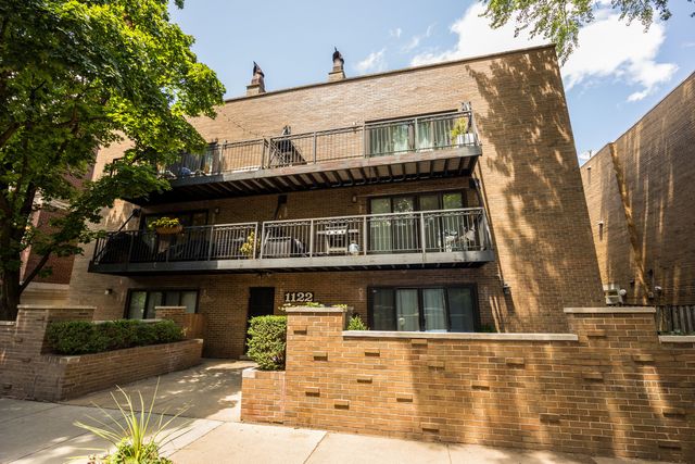 1122 W Altgeld Street 8, Chicago, IL 60614