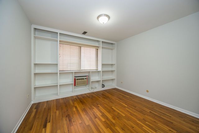 1122 W Altgeld Street 8, Chicago, IL 60614