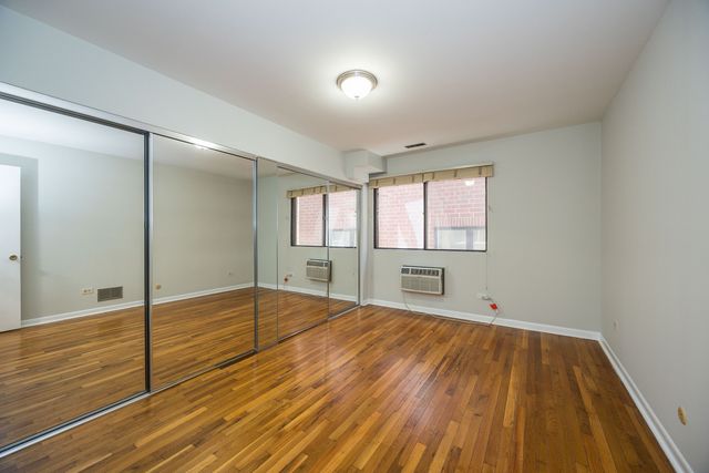 1122 W Altgeld Street 8, Chicago, IL 60614
