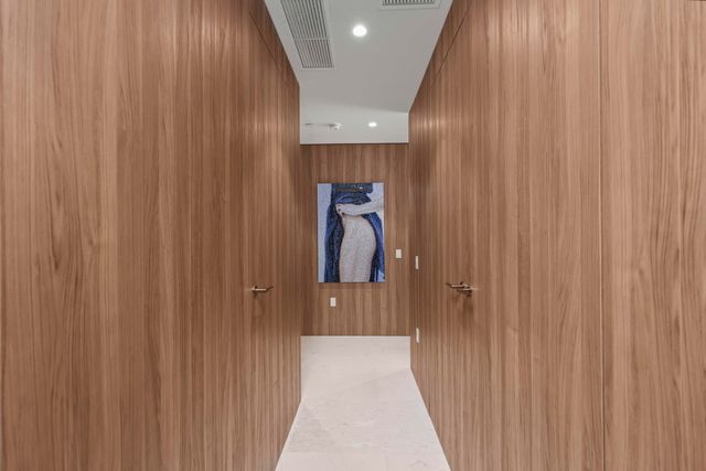 200 Arkona Court 1002, West Palm Beach, FL 33401