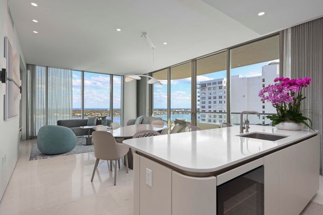 200 Arkona Court 1002, West Palm Beach, FL 33401